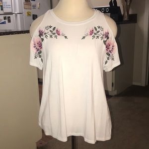 White cold shoulder floral embroidered tee